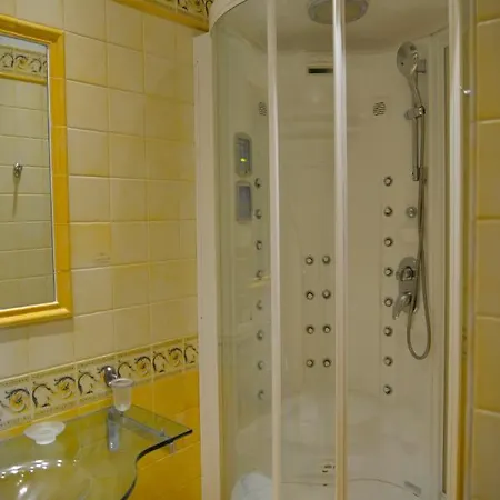 Hotel Livingston 4*