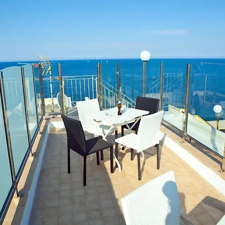 Livingston 4*