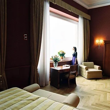 Livingston Hotel